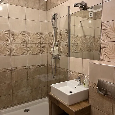 Fajna Kwatera Apartamento Varsovia