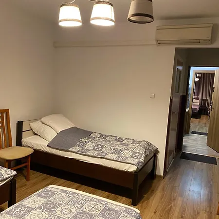 Fajna Kwatera Varşova